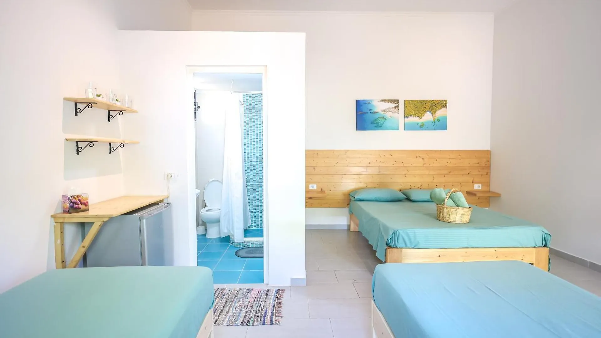 Casablanca Rooms Dhermi Guest house