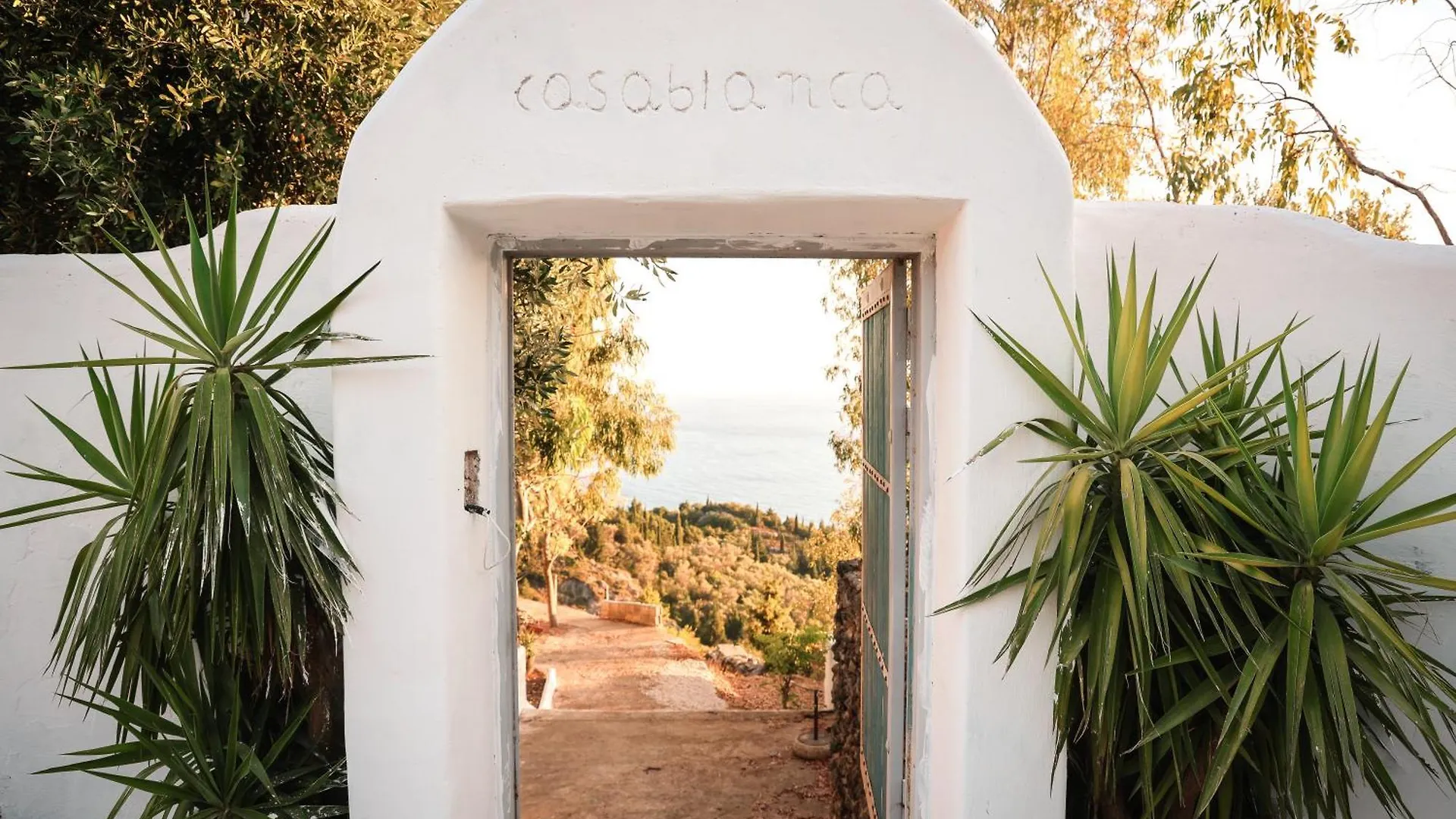 Casablanca Rooms Dhermi Guest house